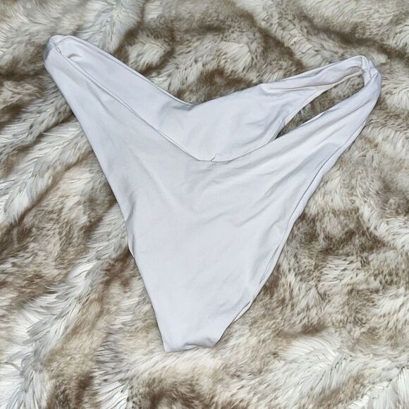 White high leg bikini bottoms | Sz S (NO SIZE TAG) - Picture 3 of 4